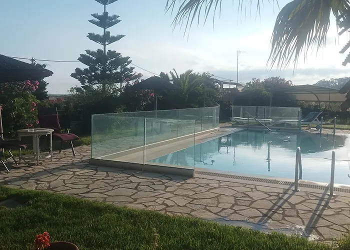 Kyllini Am Relaxen Mit Hund Lejlighed